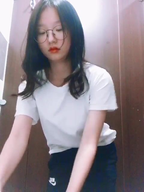 abum bán quạt của bé học sinh loli kính cận xinh dâm em có cả - phần 19